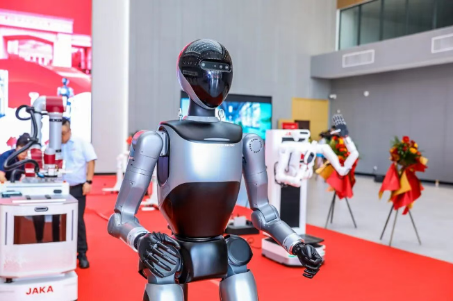 ayx爱游戏科技积极参与中侨节卡机器人产教融合项目！